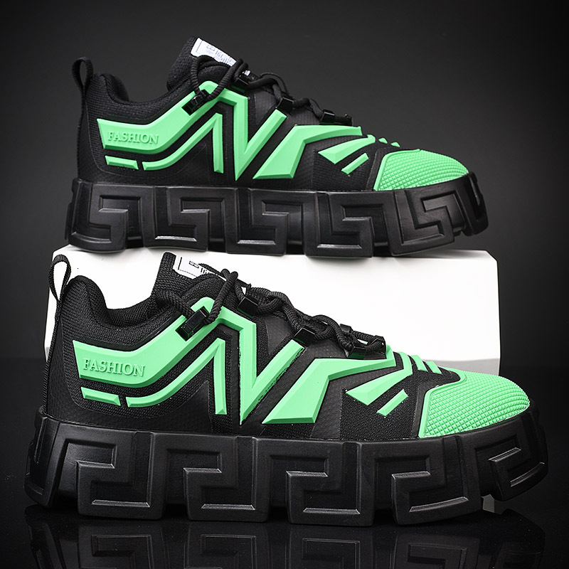 2024 new mens board shoes with personalized patterns fashionable thick sole and raised sole casual shoes for daily wear