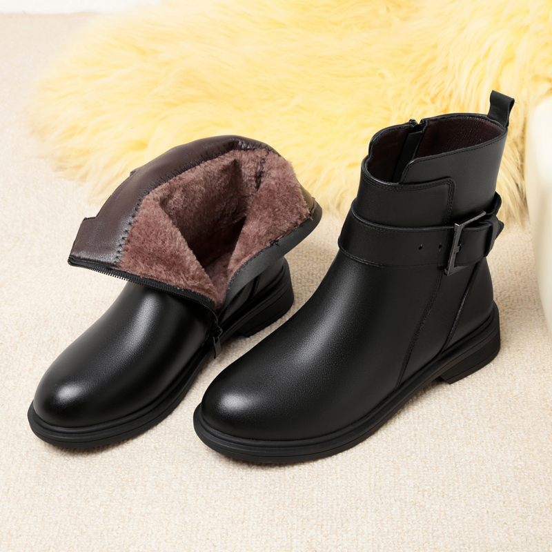 AIYUQI Women's Boots Winter 2024 New Genuine Leather Wool Warm Women's Short Boots Llarge Size Women Motorcycle Boots