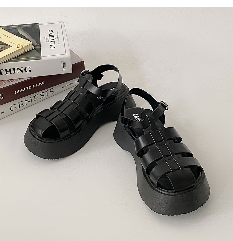 2023 New White Summer Casual Platform Shoes Fashion Black Chunky Sole Ankle Buckle Strap Women Sport Sandals f0a1