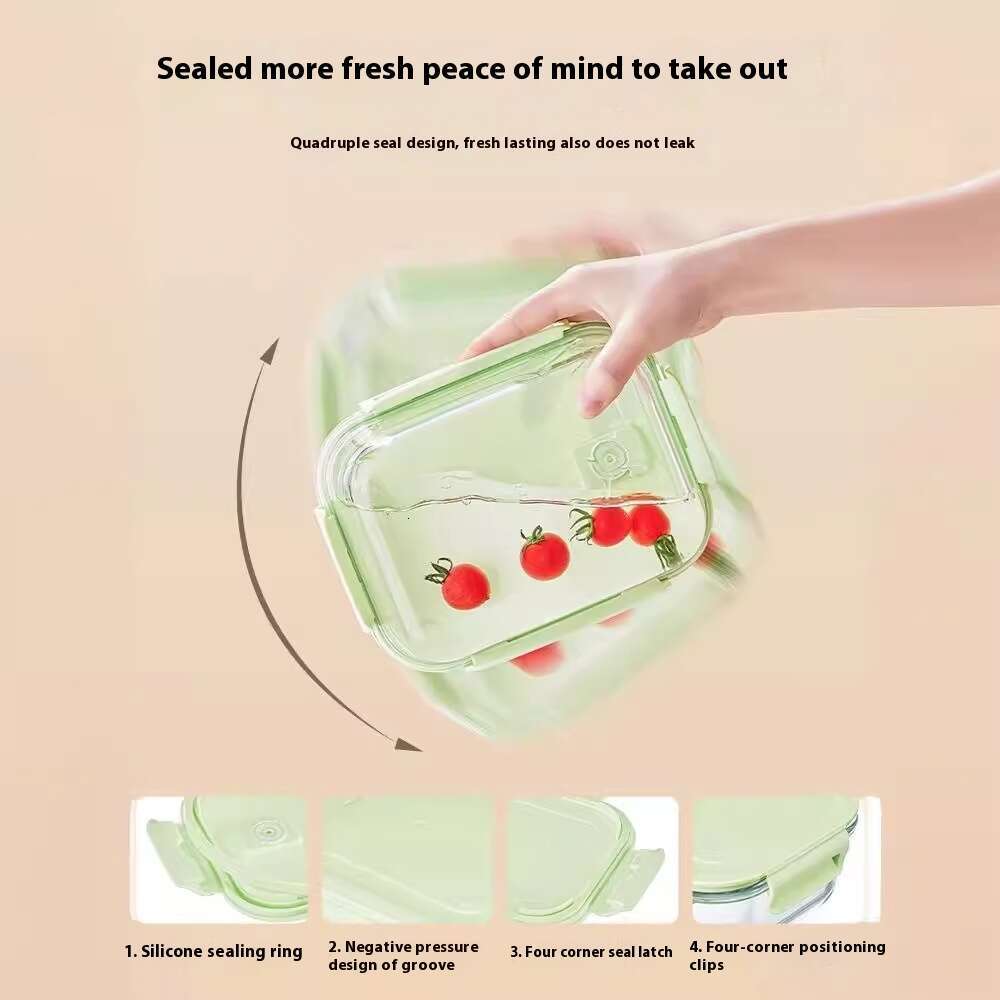 A set of glass lunch boxes that can be heated in microwave have dedicated paron lid for office workers. They come with food box and a fresh-keeping be