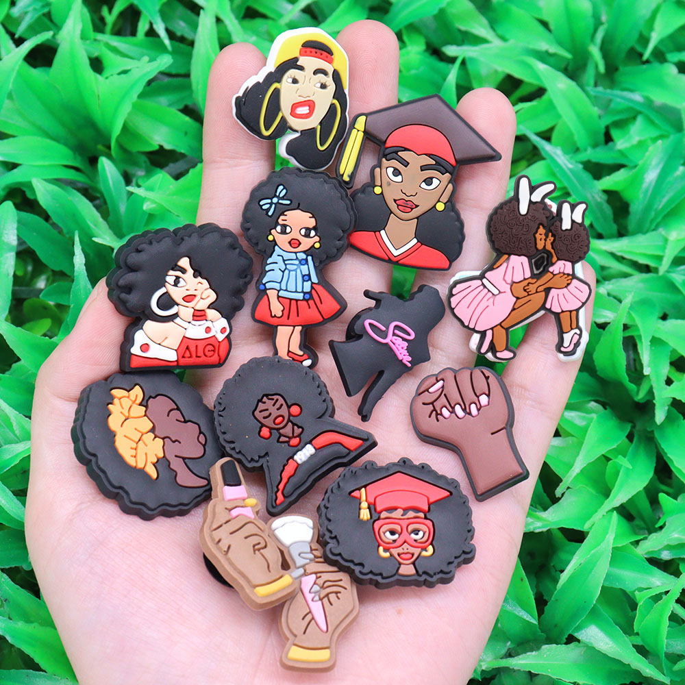 Mix 50PCS Girls Woman Power Black Queen Walking In Faith Period PVC Shoe Charms Fit Wristbands Garden Shoes Button Decoration