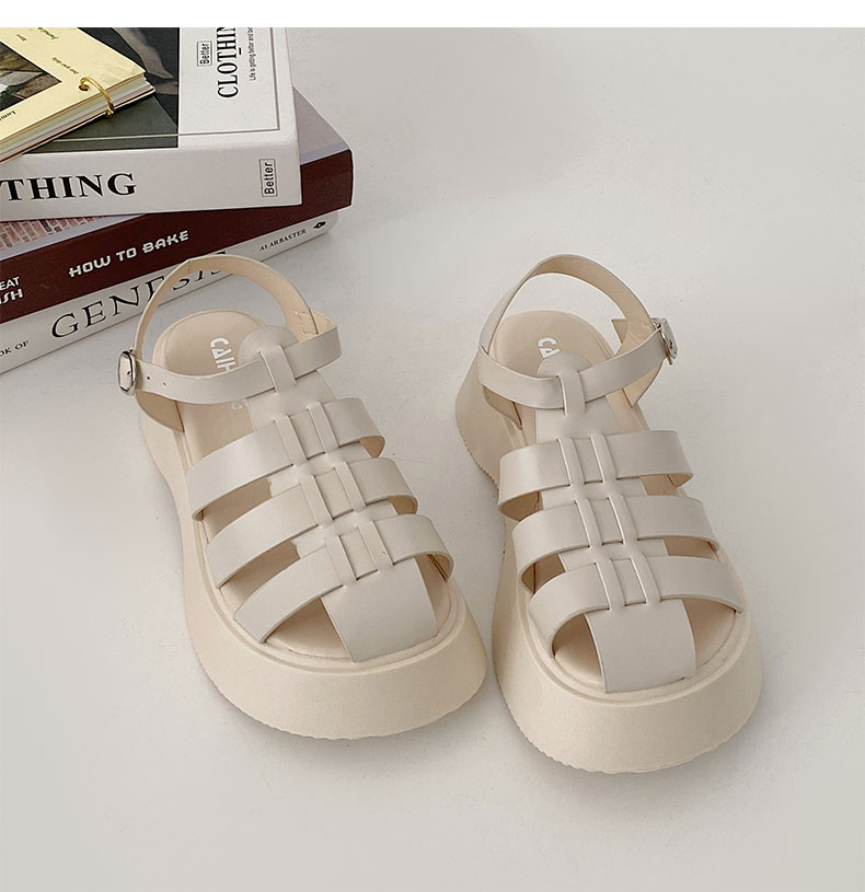 2023 New White Summer Casual Platform Shoes Fashion Black Chunky Sole Ankle Buckle Strap Women Sport Sandals f0a1