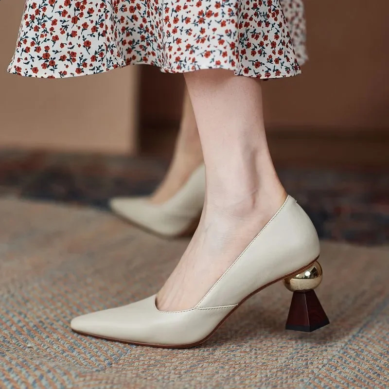 Handmade Leather Women Pumps Sexy Pointed Toe Chic Stylish Office Working Shoes Strange High Heel Stilettos Black Dress Shoes 240910