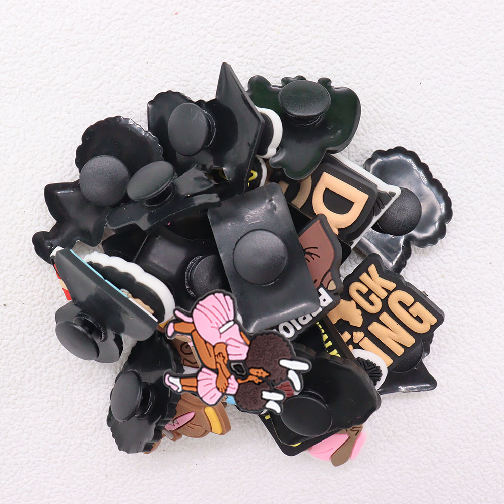 Mix 50PCS Girls Woman Power Black Queen Walking In Faith Period PVC Shoe Charms Fit Wristbands Garden Shoes Button Decoration