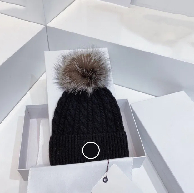 Fashion Woven Hat for Women Designer Beanie Cap Winter Men's Casual Wool Knit Warm Hat - Stylish and Cozy Hat for All Seasons