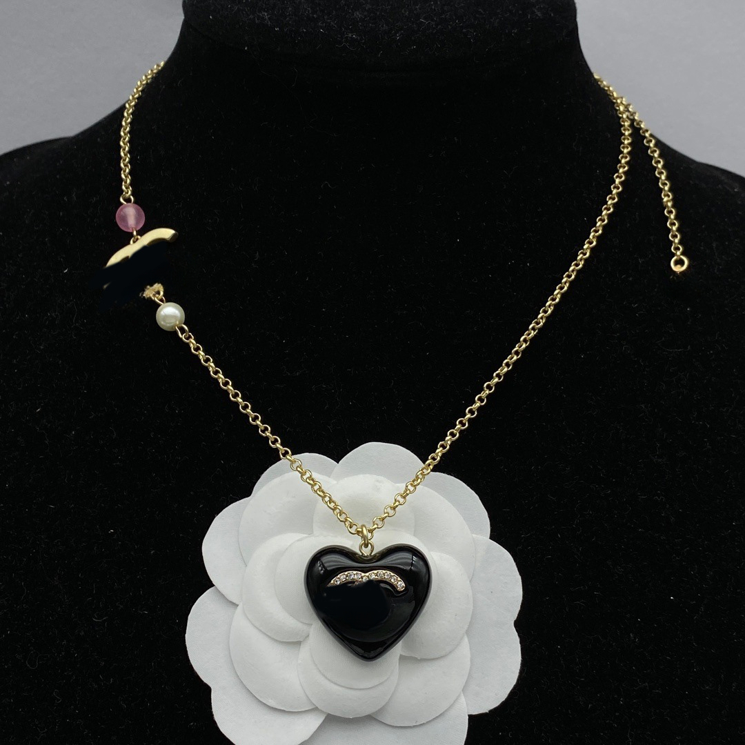 Luxury Brand Designer Necklace Letter Pendant for Women Pearl Choker Chains Necklace 18K Gold Plated Wedding Party Jewelry Accessories Gift