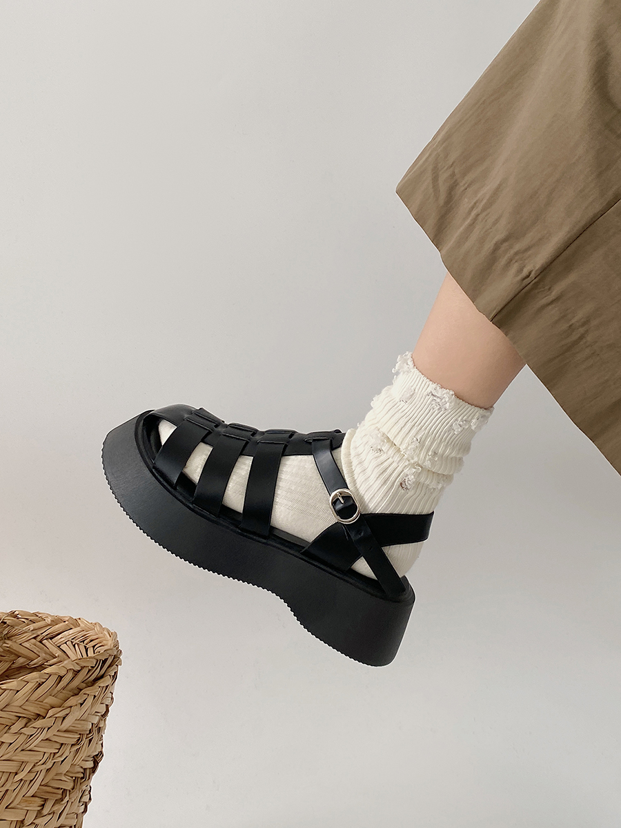 2023 New White Summer Casual Platform Shoes Fashion Black Chunky Sole Ankle Buckle Strap Women Sport Sandals f0a1
