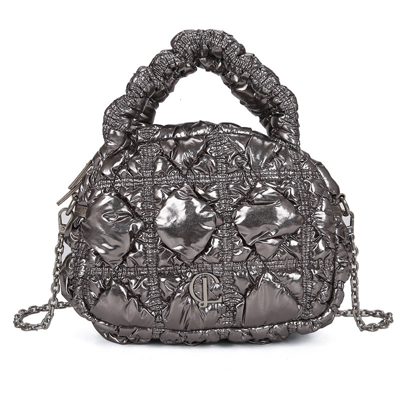 2024 Chain Crossbody Women's Exquisite Commuter Handbag Large Capacity Bowling Bag