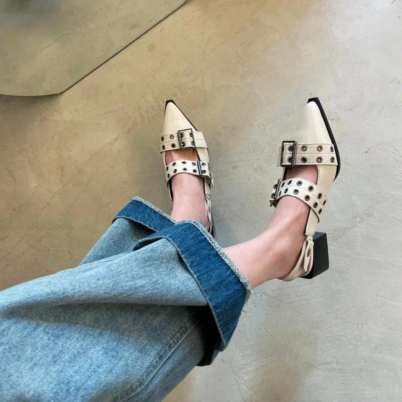 Low Heel Hot Selling Buckle Fashion Flat Shoes Slingback Pointed Toe Casual Women's Sandals Mules High Heels