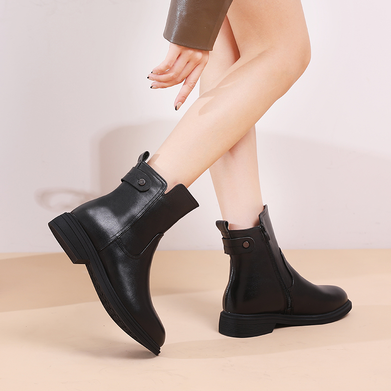 AIYUQI Women Winter Boots Genuine Leather Large Size Short Boots Women Wool Warm British Style Non-slip Women Boots
