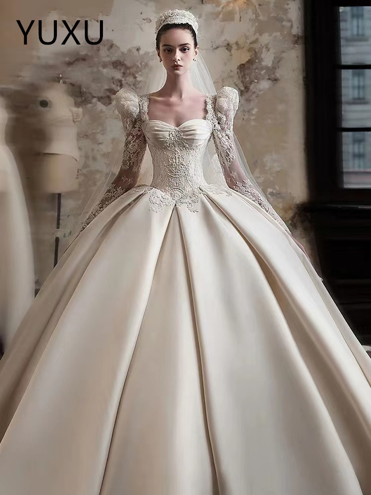 Elegant Long sleeves Satin Wedding Dresses luxury long Sleeves Court Train Bridal Gowns Elegant Ivory Satin Ruffles beach Boho Country Bride Reception