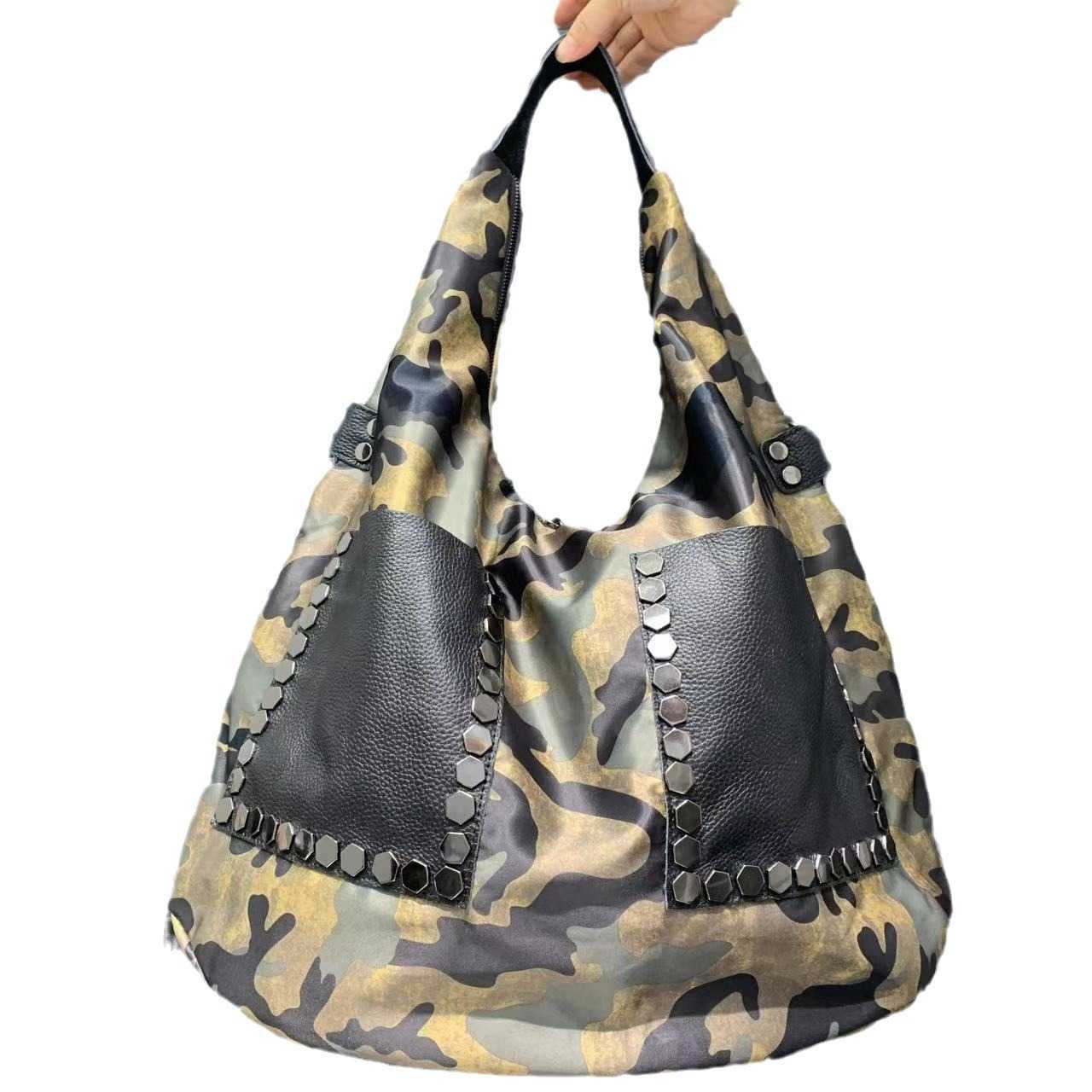 women's camouflage tote bag, large capacity commuting trend, one shoulder carrying bag designer handbags