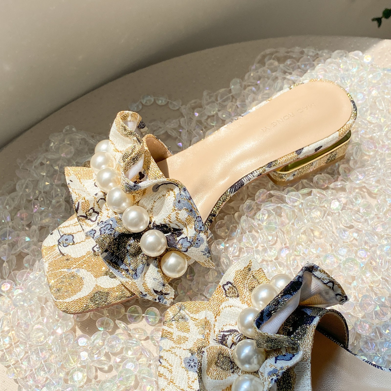 Fairy Summer Gentle Breeze Pearl Low Women Wear Thick Heel Outside Soft Sole Slippers 23b8