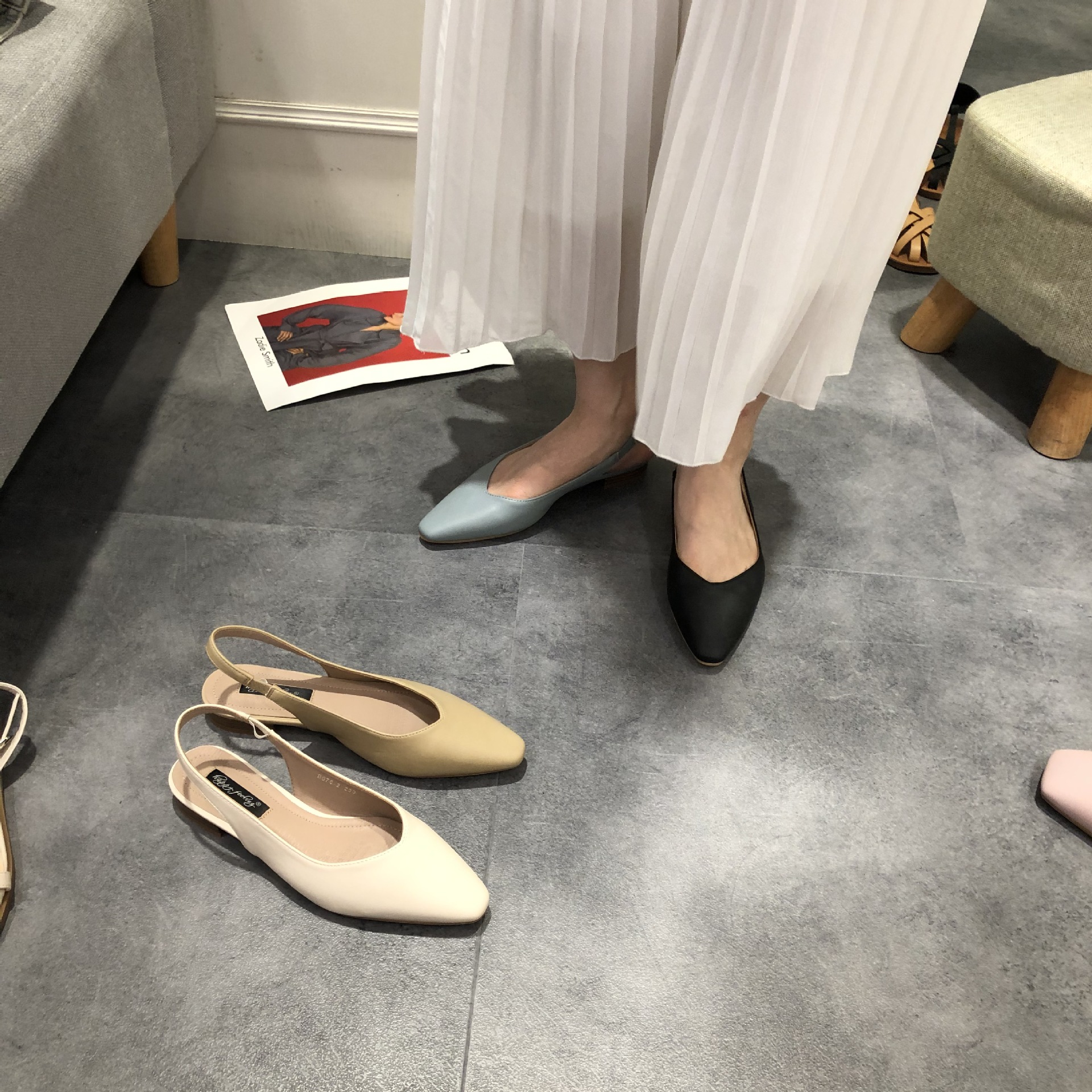 2025 new ladies elegant pointed toe sandals bacg leather band summer shoes soft bottom cutout gladiator sandalias mujer