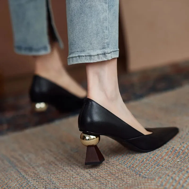 Handmade Leather Women Pumps Sexy Pointed Toe Chic Stylish Office Working Shoes Strange High Heel Stilettos Black Dress Shoes 240910