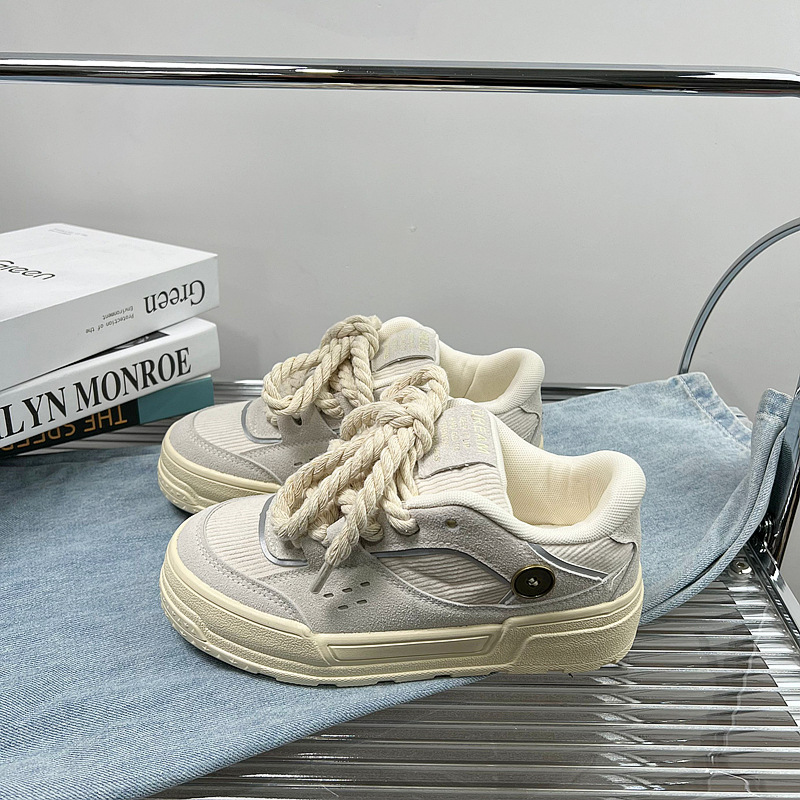 Retro Thick-Soled Sneakers: Fashionable Comfort for Women c3df