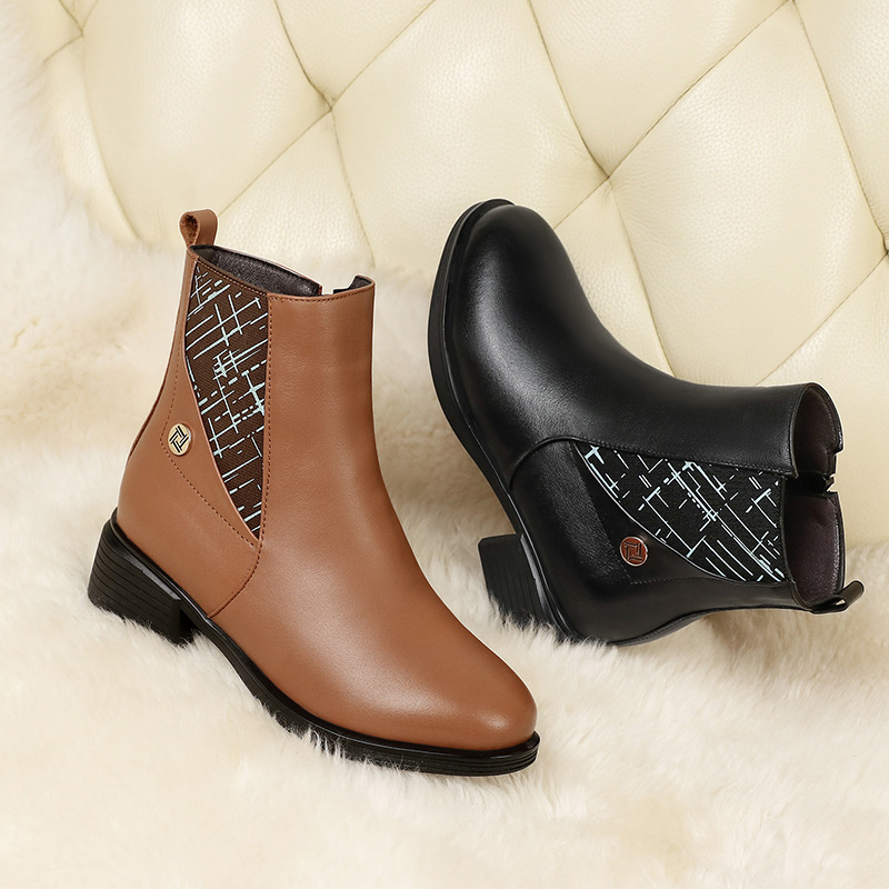 Fashion Winter Shoes Large Size 2024 Genuine Leather Women's Short Natural Wool Mid-heel Ladies Marton Boots 15b6