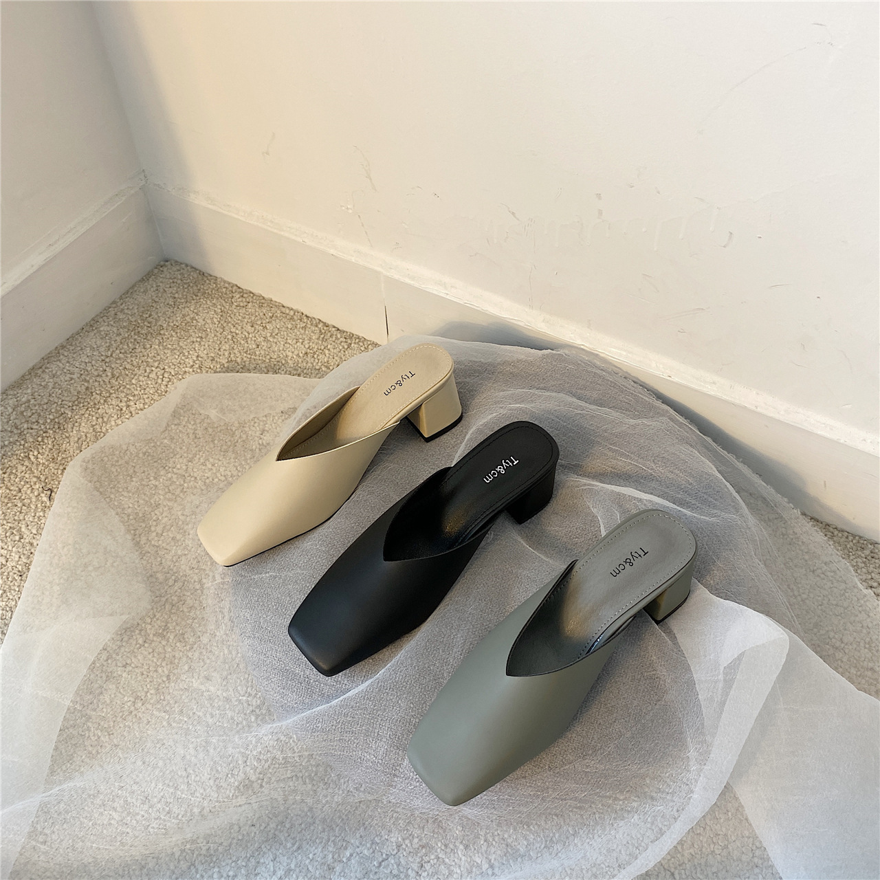 2025 new mules square woman toe high heels slippers Korean designer V open soft leather outdorr slides lazy shoes female sandalias