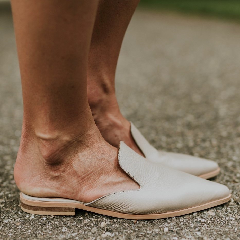 Leather Women Low Heel Slippers Fashion Mule Shoes Pointed Toe Slides Patchwork Sandal Ladies atos Mujer 2020 ert5 9eae