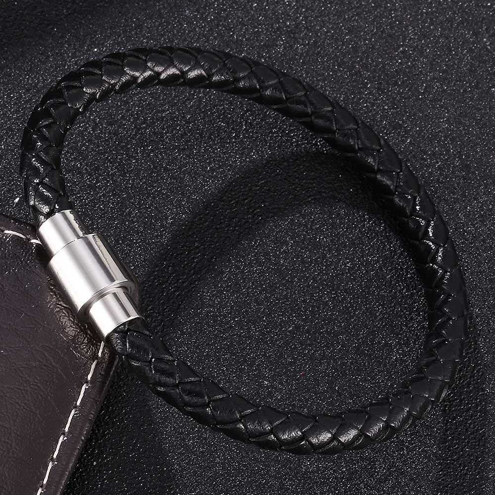 Classic Stainless Steel European and American Fashion Titanium Steel Magnetic Buckle Bracelet Mens Jewelry Womens Leather Bracelet W240830