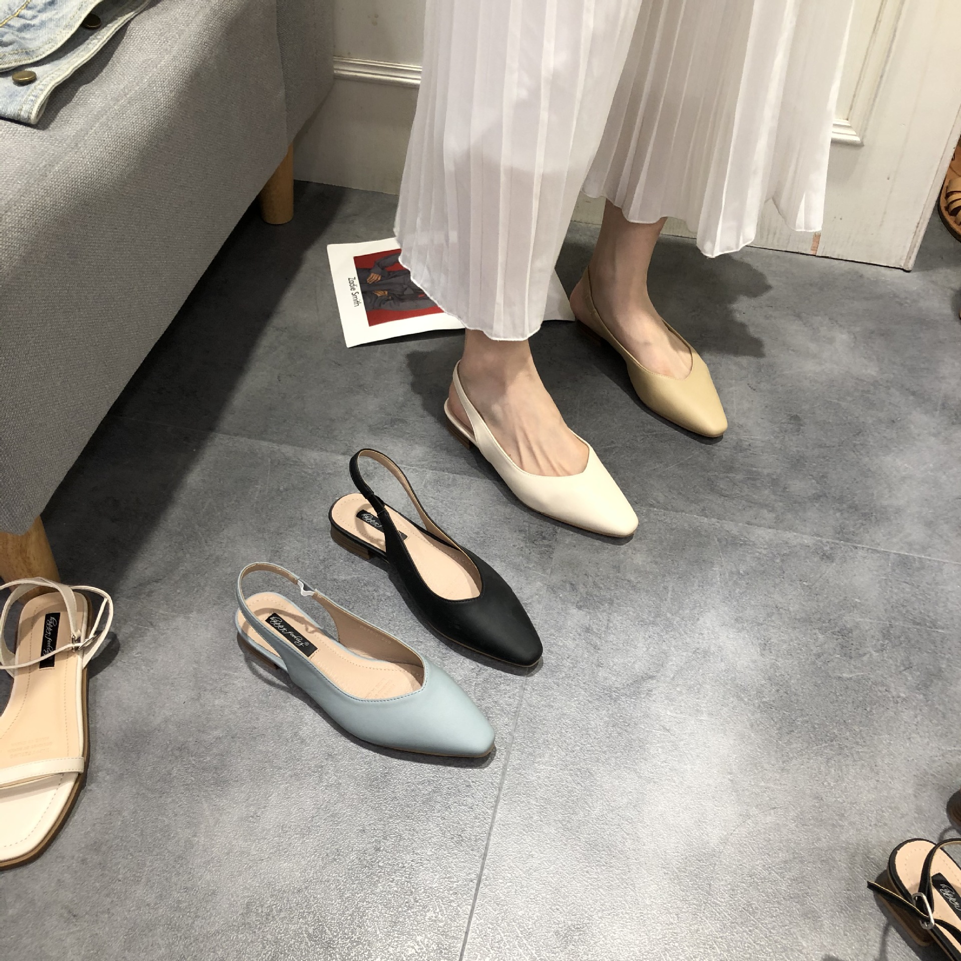 2025 new ladies elegant pointed toe sandals bacg leather band summer shoes soft bottom cutout gladiator sandalias mujer