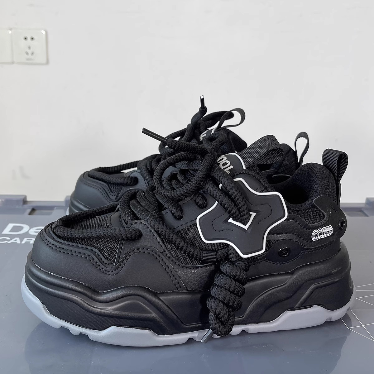 Men's And Women's Thick Soled Versatile Casual Niche Design Sports Shoes