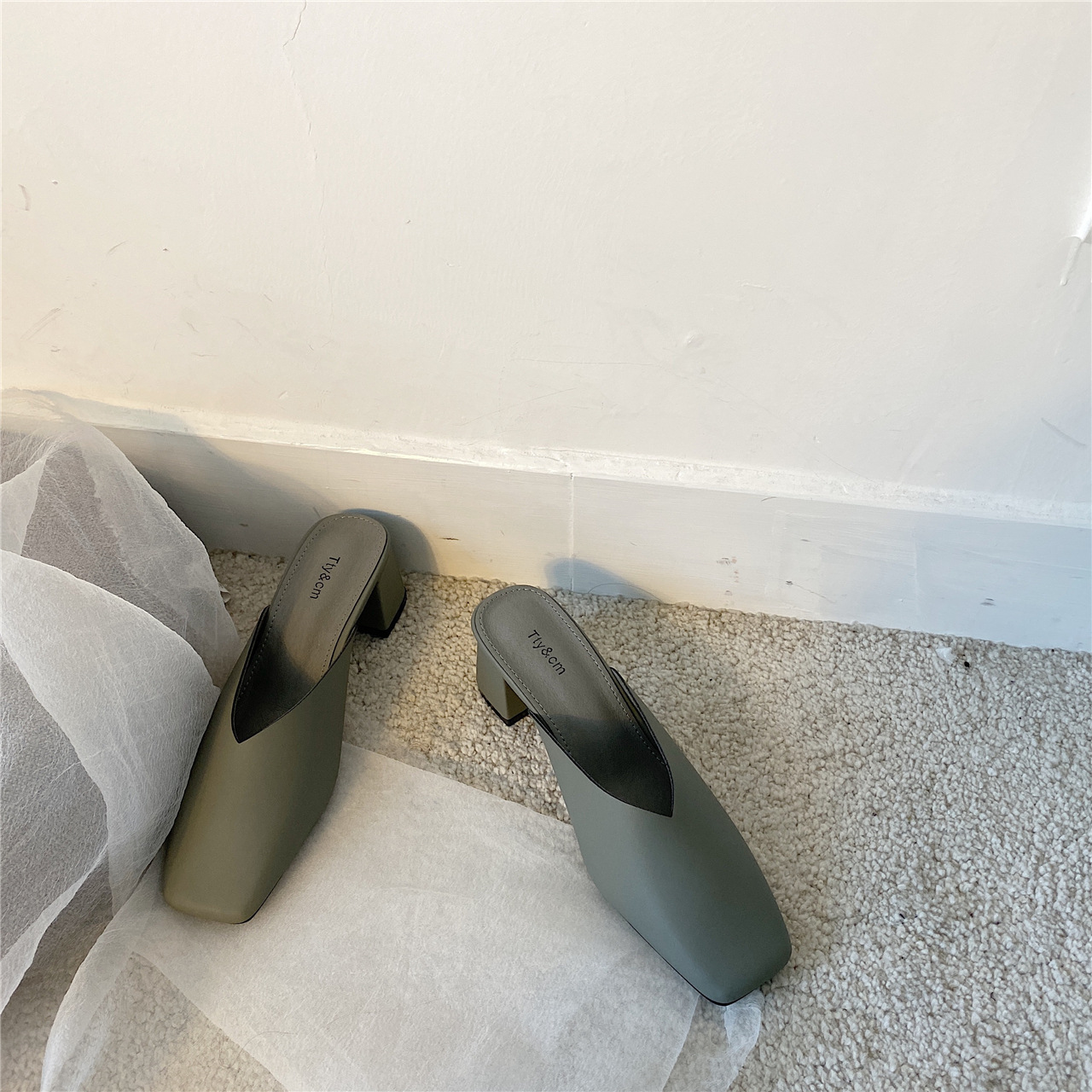 2025 new mules square woman toe high heels slippers Korean designer V open soft leather outdorr slides lazy shoes female sandalias