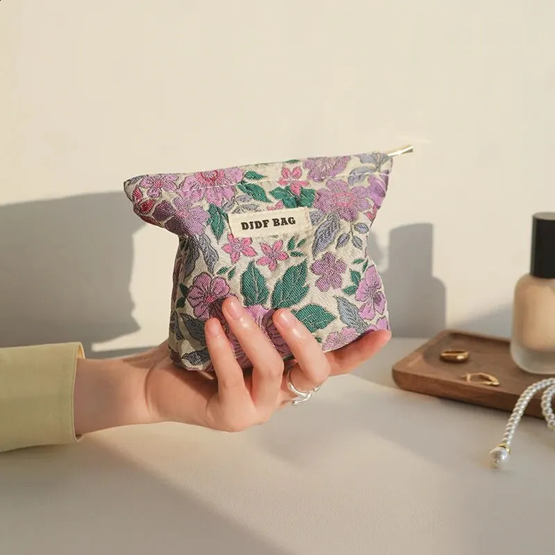 Womens Makeup Bag Small Vintage Purple Flower Large Capacity Cosmetic Lipstick Storage Bag Portable Coin Purse Clutch 240830