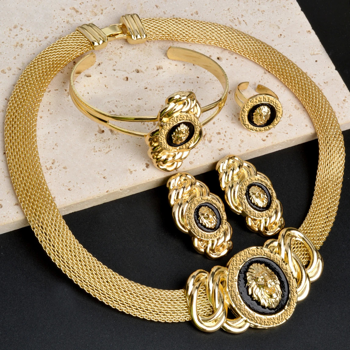 Dubai African Jewelry Set for Women Gold Plated Lion Necklace Bracelet Ring Earrings Black Enamel Classic Daily Wear Party Gift 240826