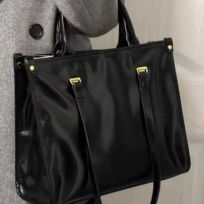 Womens Handbag Simple Elegant Fashionable Shoulder Bag Large Capacity Texture 240830