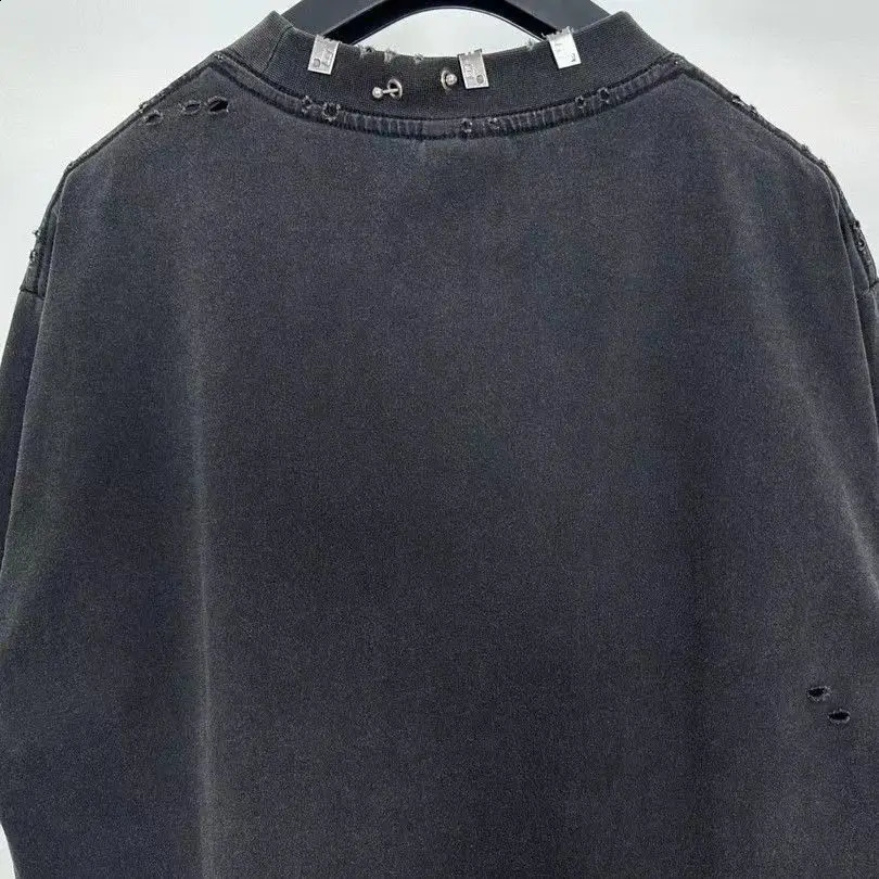 Paris Trendy Metal Perforated Short Sleeved Loose Washed Tshirt Mens and Womens Streetwear Goth Tops Y2k Clothes Vintage 2024 240902