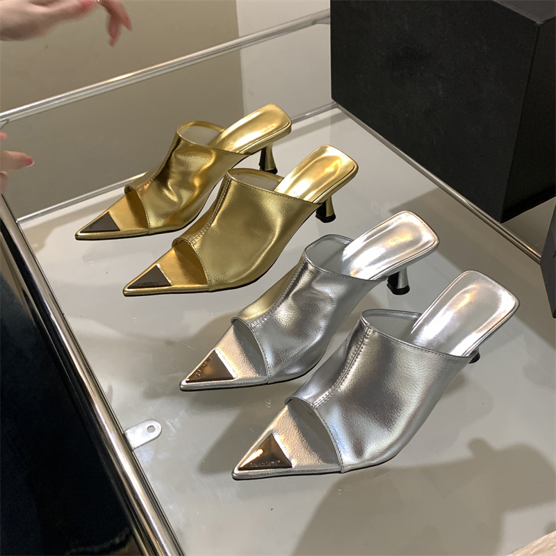 Gold Sier 2024 Eilyken Pointed Toe Slippers Women Designer Thin Low Heels Banquet Party Prom Ladies Slide Shoes