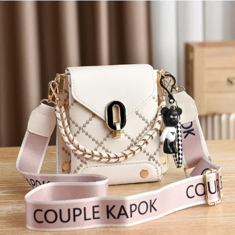 Small Square Fashion Crossbody Bag Korean style summer full matching shoulder bag high-quality womens mini bag handbag 240902