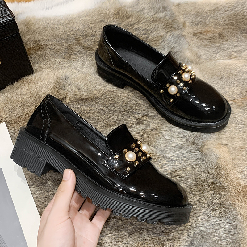 style British metal 7c71f rivets flats japanned leather pearl buckle brogues woman round toe platform oxford shoes plush loafers