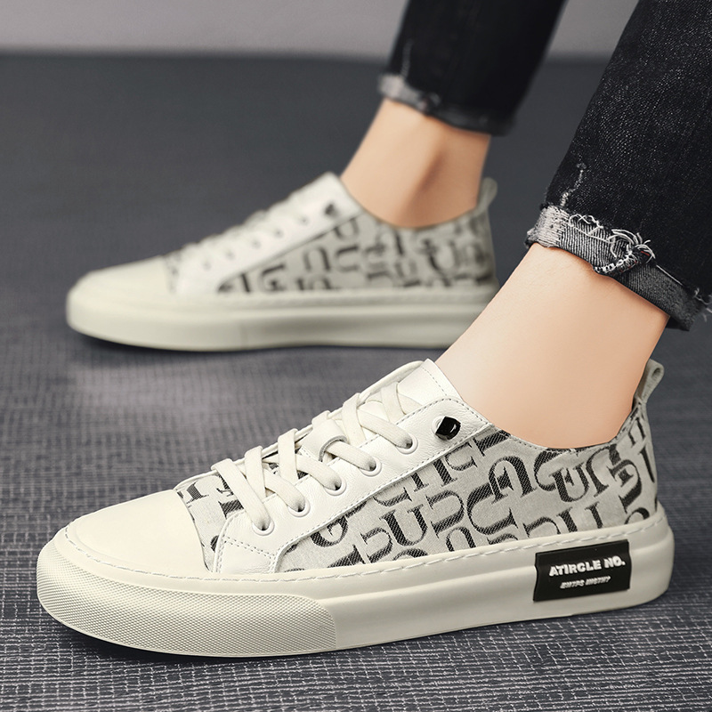 New Men Casual Shoes 2024 Spring Fashion Letter Print Leather Canvas Patchwork Flat Skateboard Shoes Street Cool Sneakers