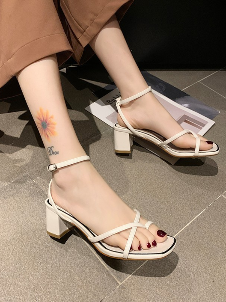 2022 Summer New Ladies Sandals Roman Shoes Students Wild Thick-heeled Fashion Fairy New Style High Heels 5871