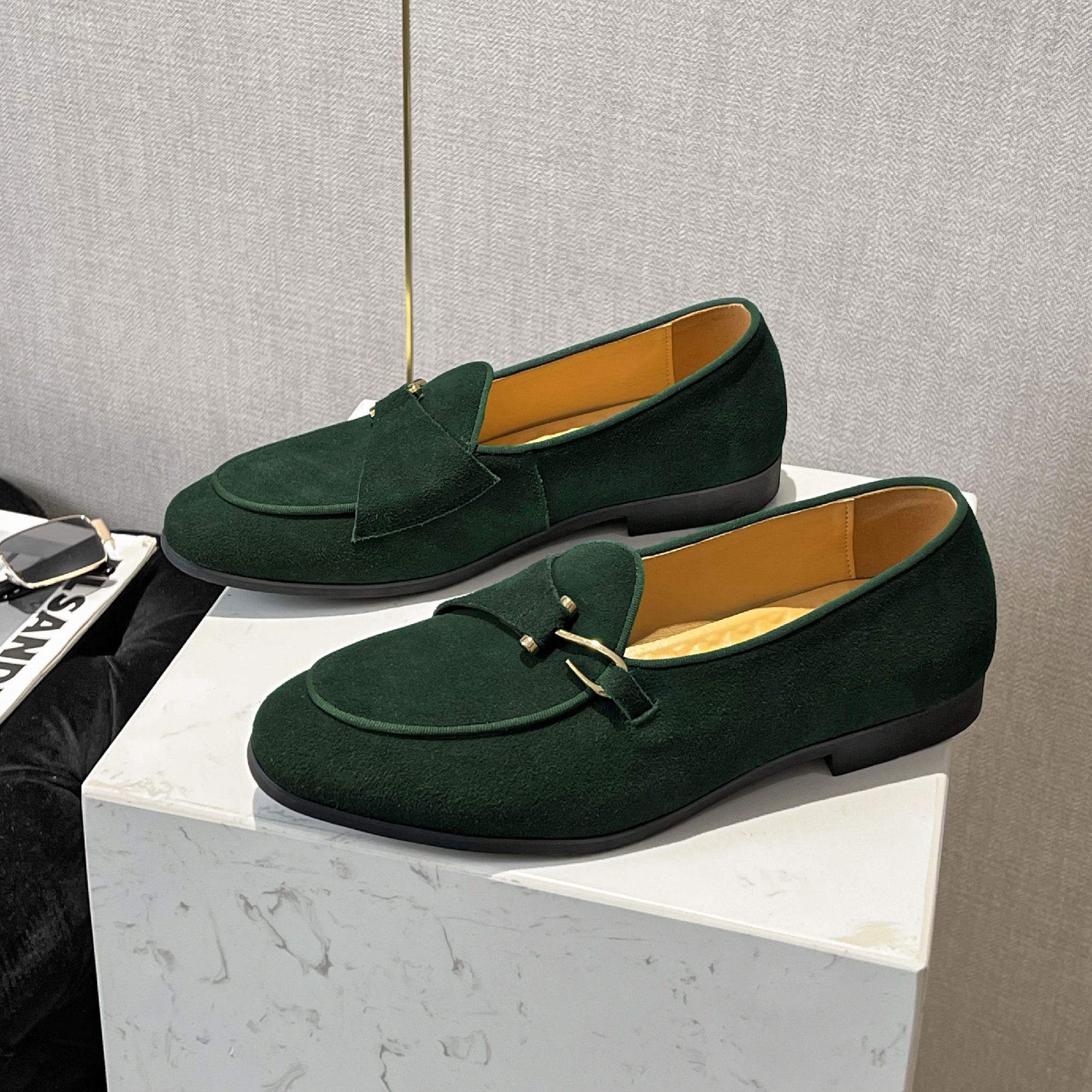 Fashion Men's Casual Shoes Cow Suede Genuine Leather Men British Style Buckle Monk Loafers Mens Slip-on Outdoor Driving Flats dh1102140750