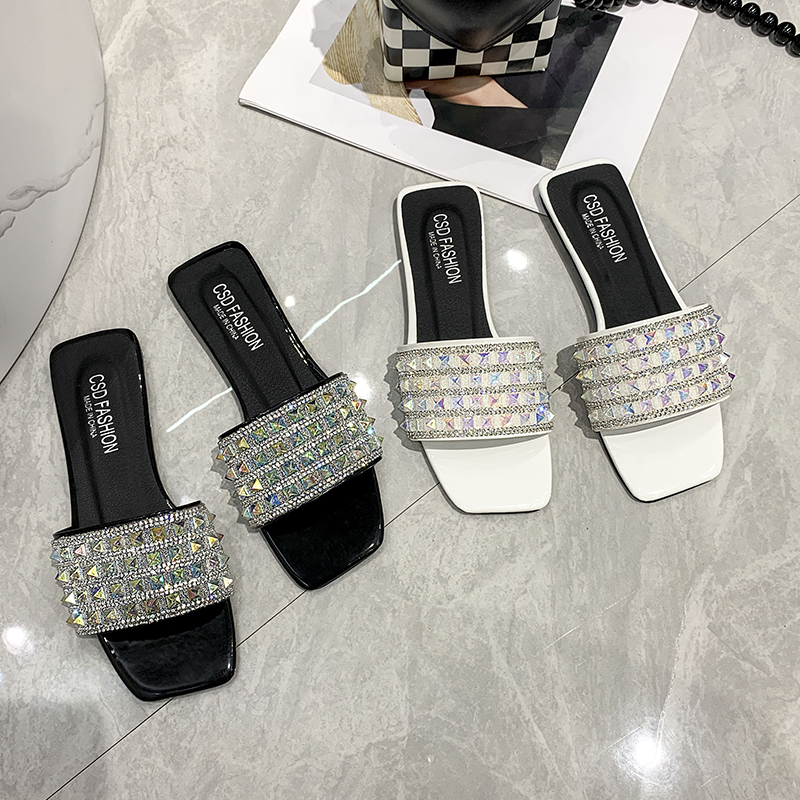 Women Slippers Summer Flat Shoes Slides Rivet Lady Low Pantofle Soft New Designer Girl Fashion PU Rubber Female 9067