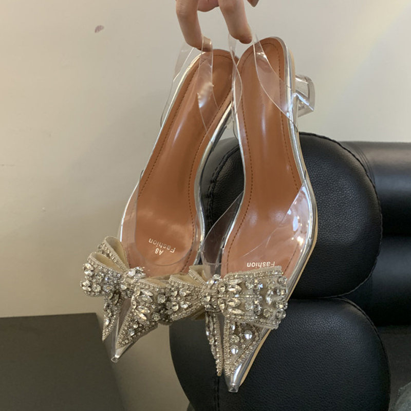 PVC Liyke Transparent Sandal Women Pumps Fashion Sier Crystal Bowknot Pointed Toe Clear Low Heels Banquet Dress Sgback Shoe 56ec