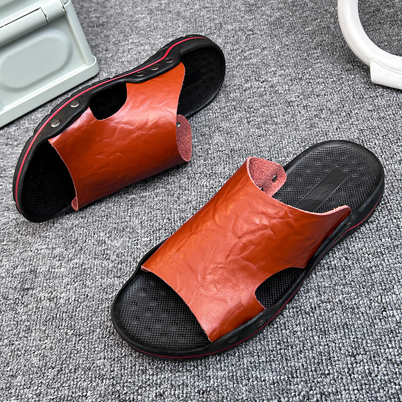 Men's Summer and hot Slippers Breathable Soft Soled Beach Shoes Outdoor Sports Anti Slip Lightweight Wear-resistant Sandals