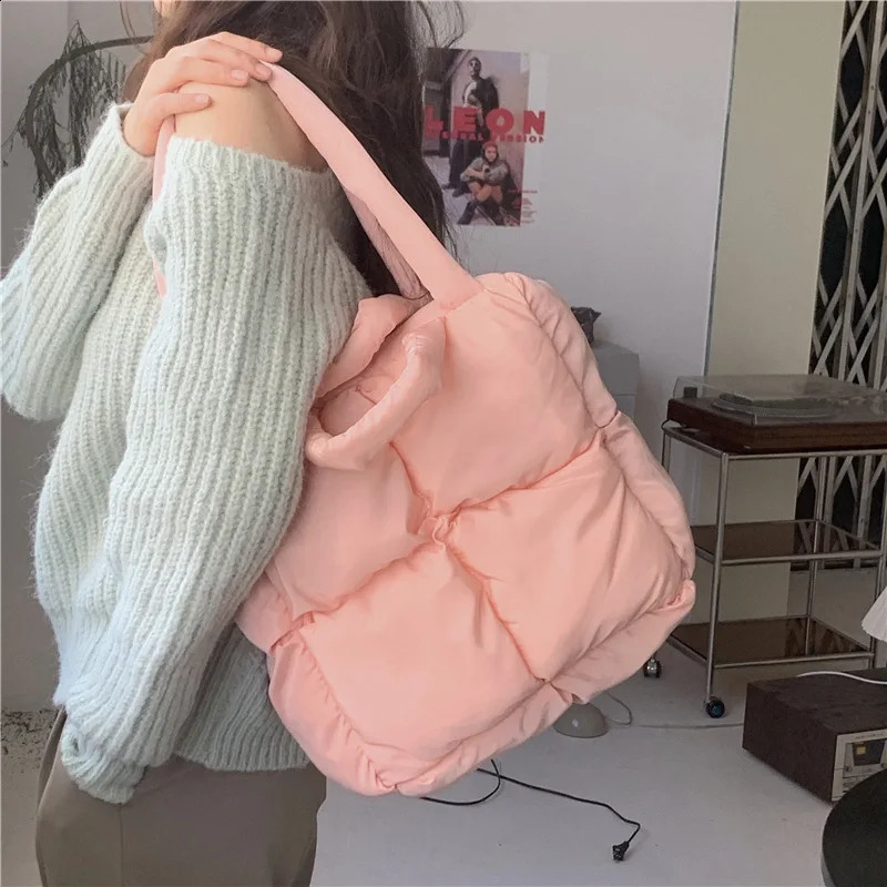 Puffy Shoulder Bag Women Quilted Space Cotton Down Feather Padded Large Capacity Handbag Winter Shopping Tote Purse 240903