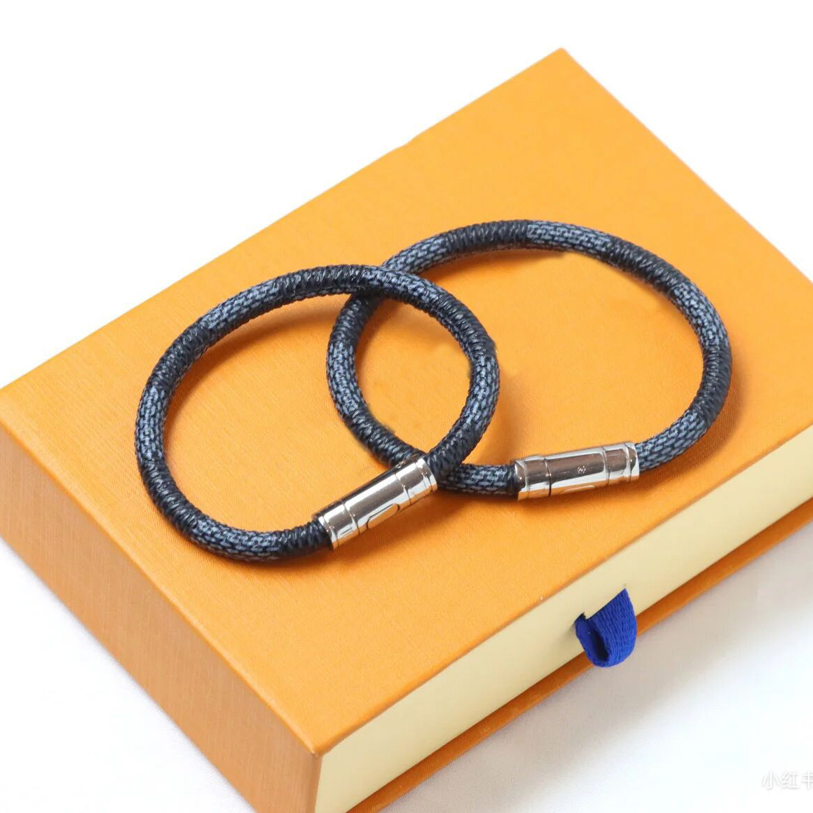 Charm Bracelets Des… - image