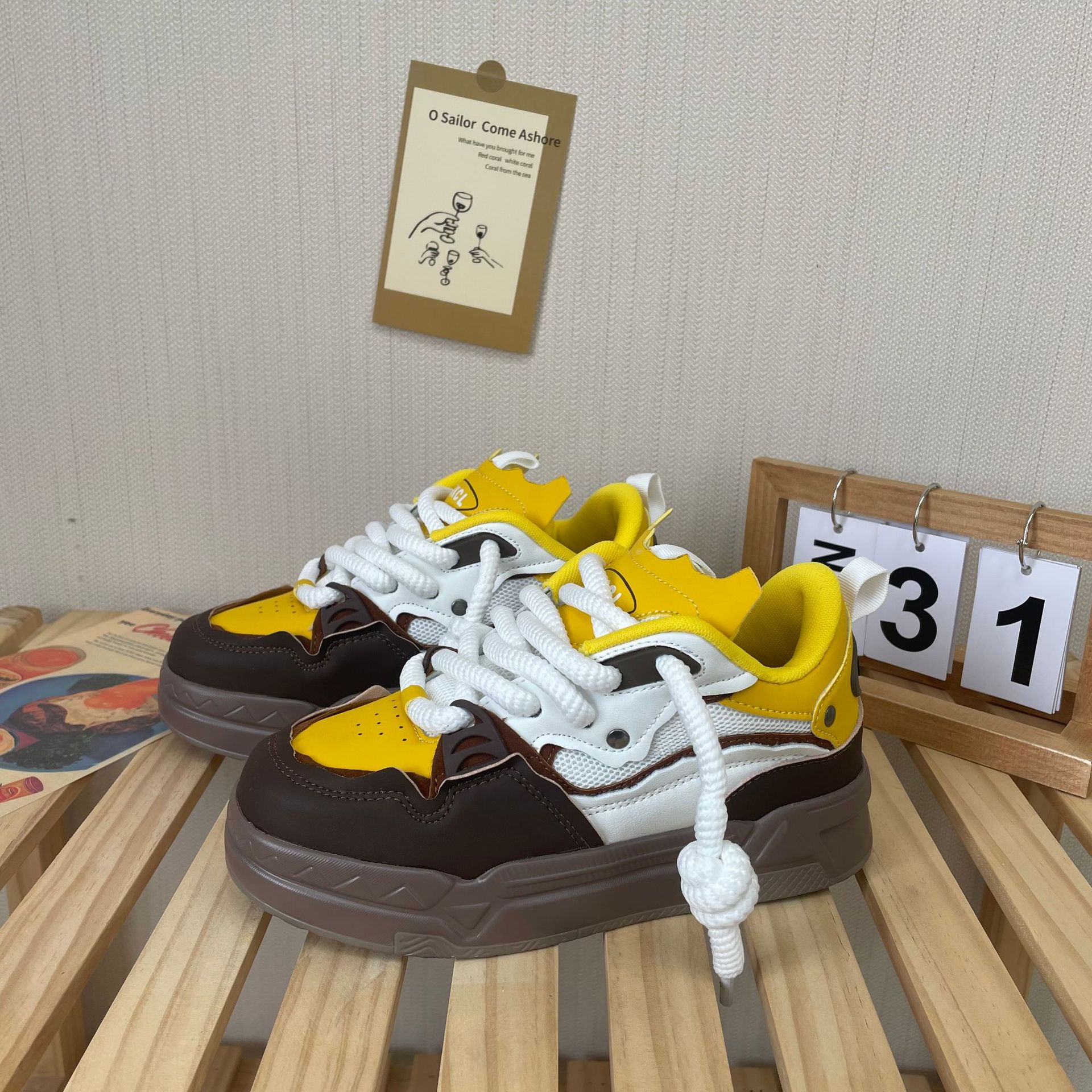 Men's and women's retro American autumn new original niche design thick soled casual board shoes