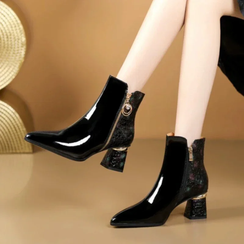 Short Shiny Boots Women New Winter British Fashion Comfortable High Heels Banquet Wedding Casual Shoes Lightweight 15d5