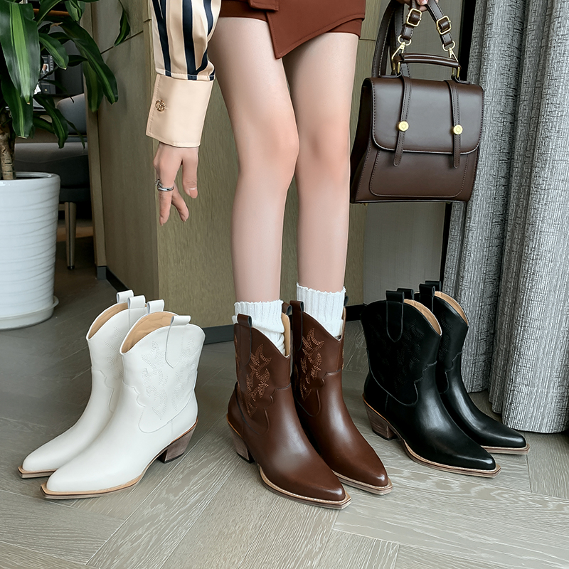 Western AIYUQI cowboy sleeve pointed toe short thick heel large size women's ankle boots 53d0