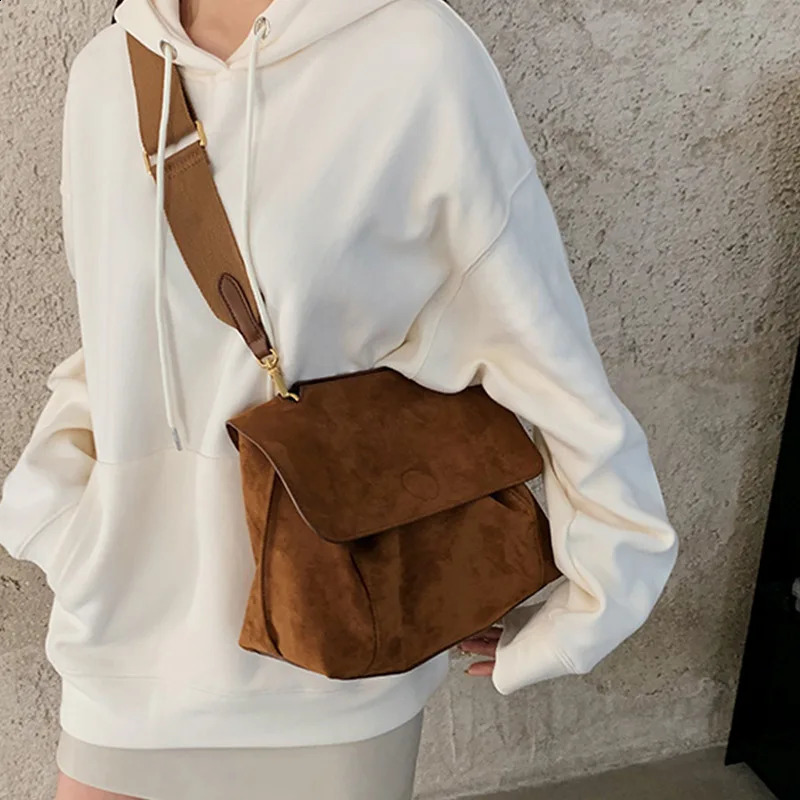 Autumn Winter Frosted Brown Suede Handbags for Women Retro Shoulder Korean Womens Large Capacity Crossbody Tote Bag 240902