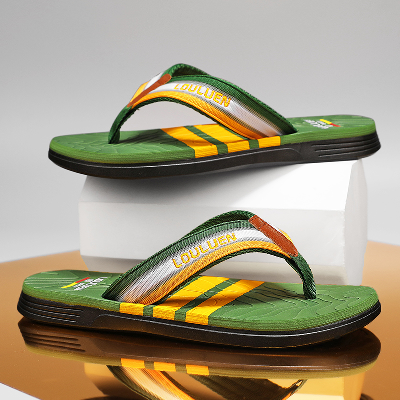 Fashion Men's Flip Flops Outdoor Indoor Slippers Slides Trendy Men Beach Sandals Men Non-slip Home Slippers Flip Flops 39-45