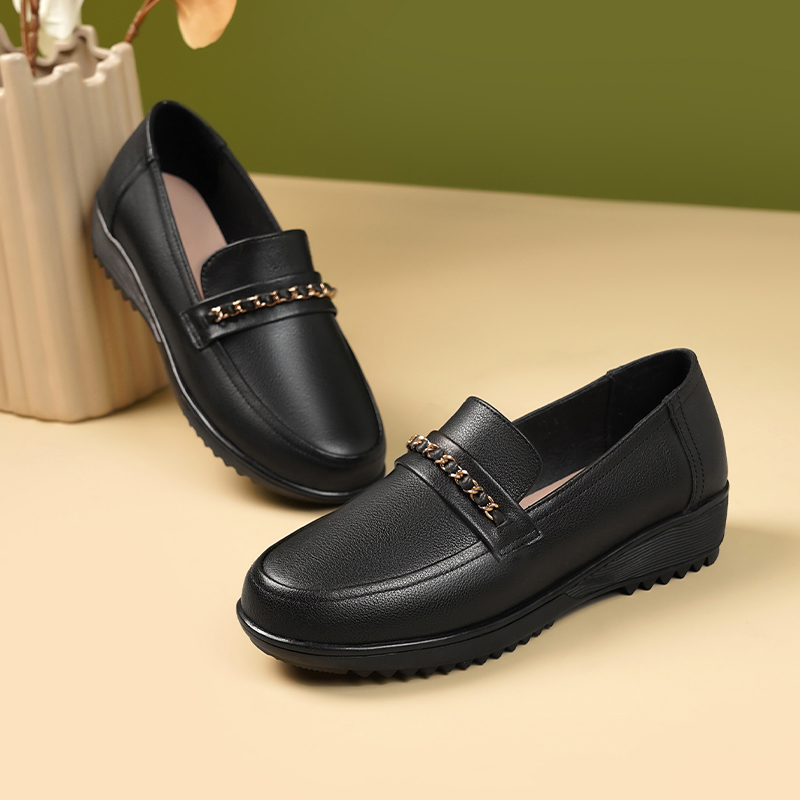 2025 NEW Mom AIYUQI Wedge Anti Slip New Spring Genuine Leather Ladies Slip on Large Size Middle aged Women s Shoes on