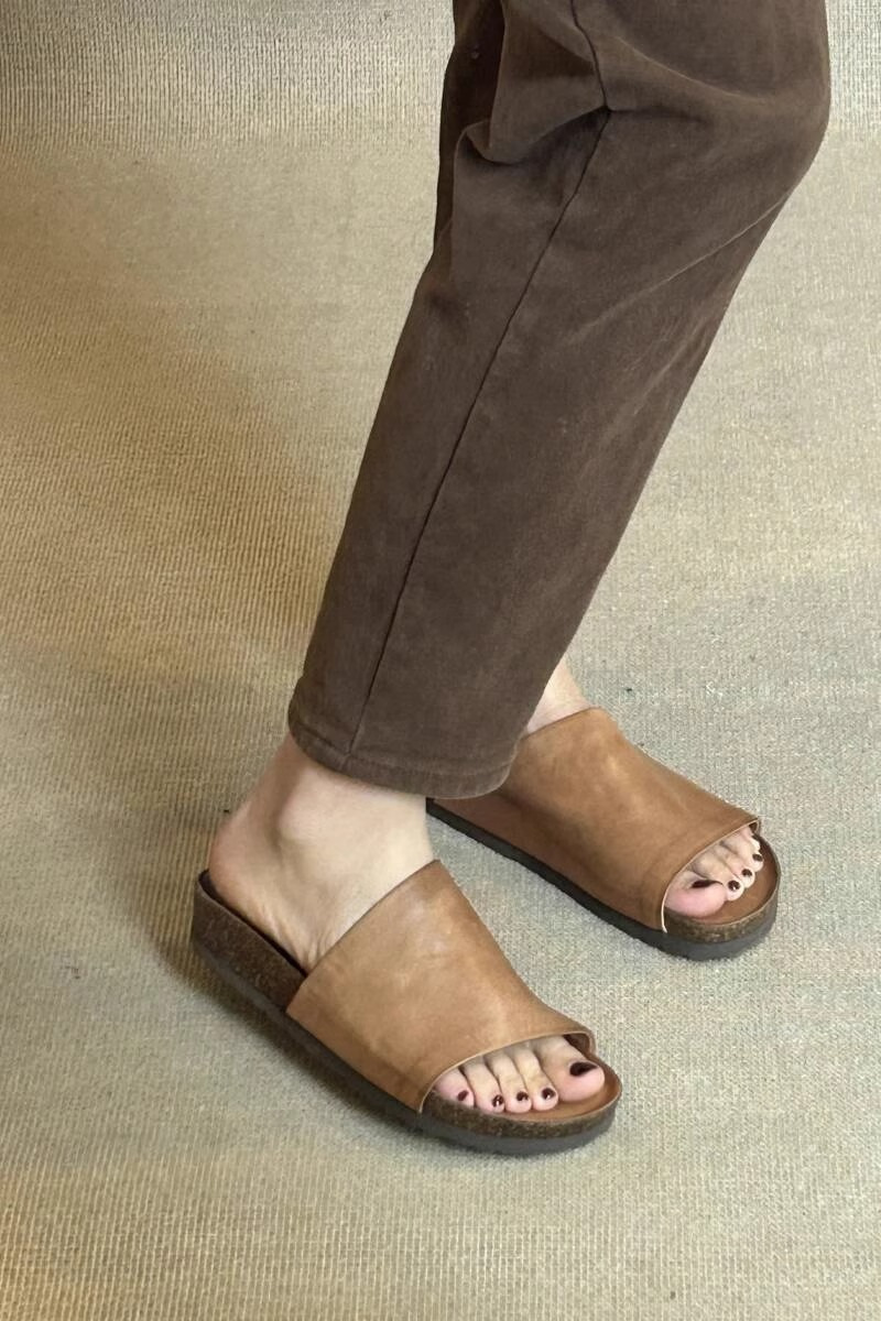 Fashion Designer Women's Suede Mules Slippers Men Clogs Cork Insole Sandals With Arch Support Outdoor Beach Slides Home Shoes