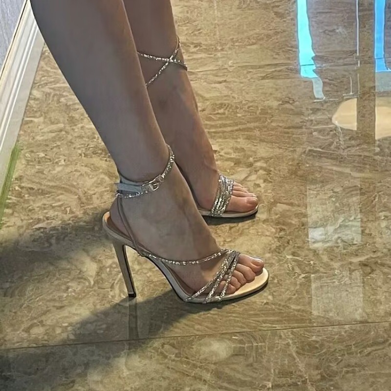 2025 NEW Summer Rhie Sgback Pumps Sexy Lady Heeled Sandals Elegant Pointed Toe y Women High Heels be